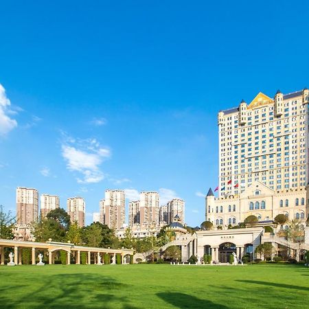 ホテル Wyndham Grand Kunming East エクステリア 写真