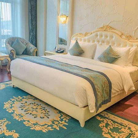 ホテル Wyndham Grand Kunming East エクステリア 写真