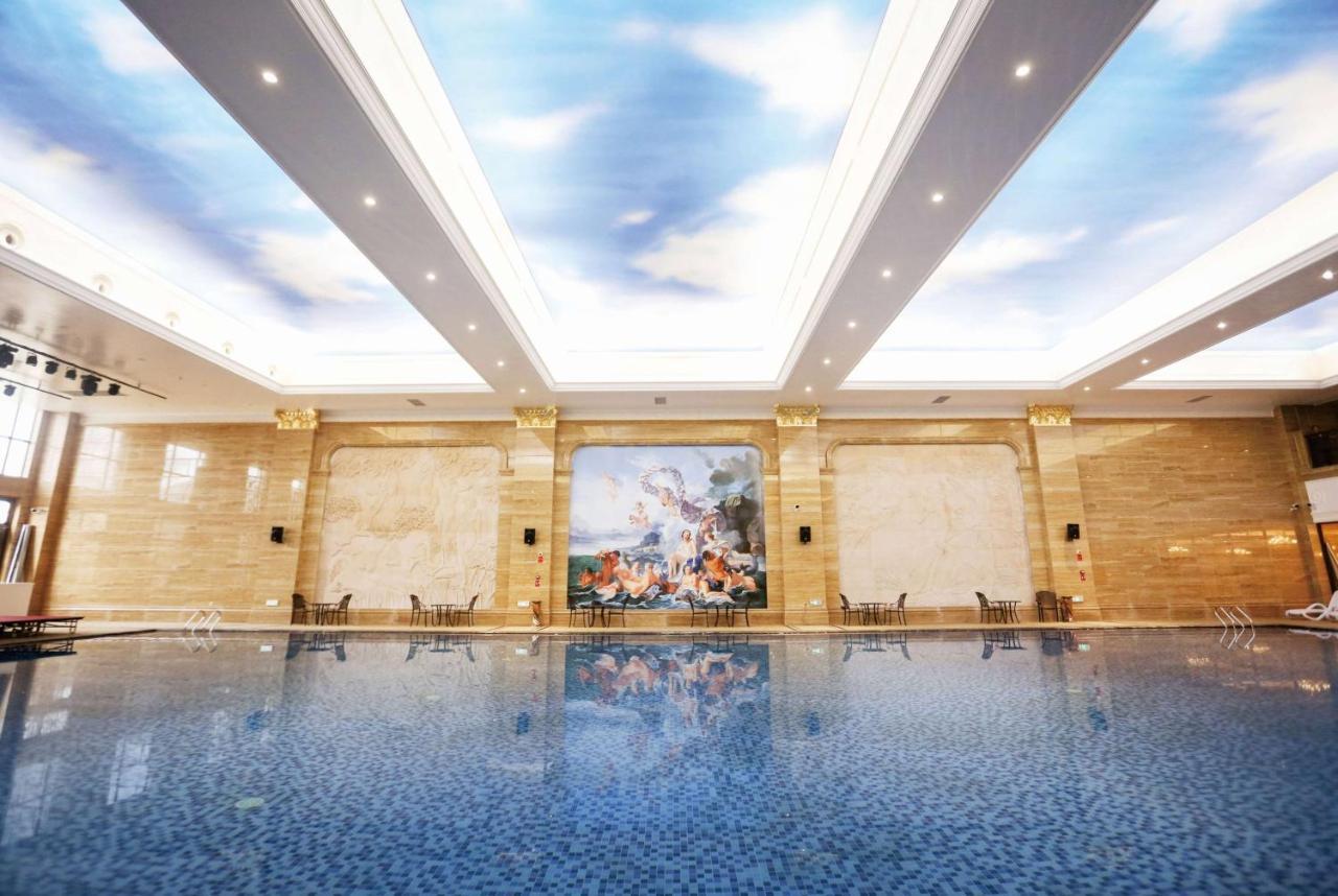 ホテル Wyndham Grand Kunming East エクステリア 写真
