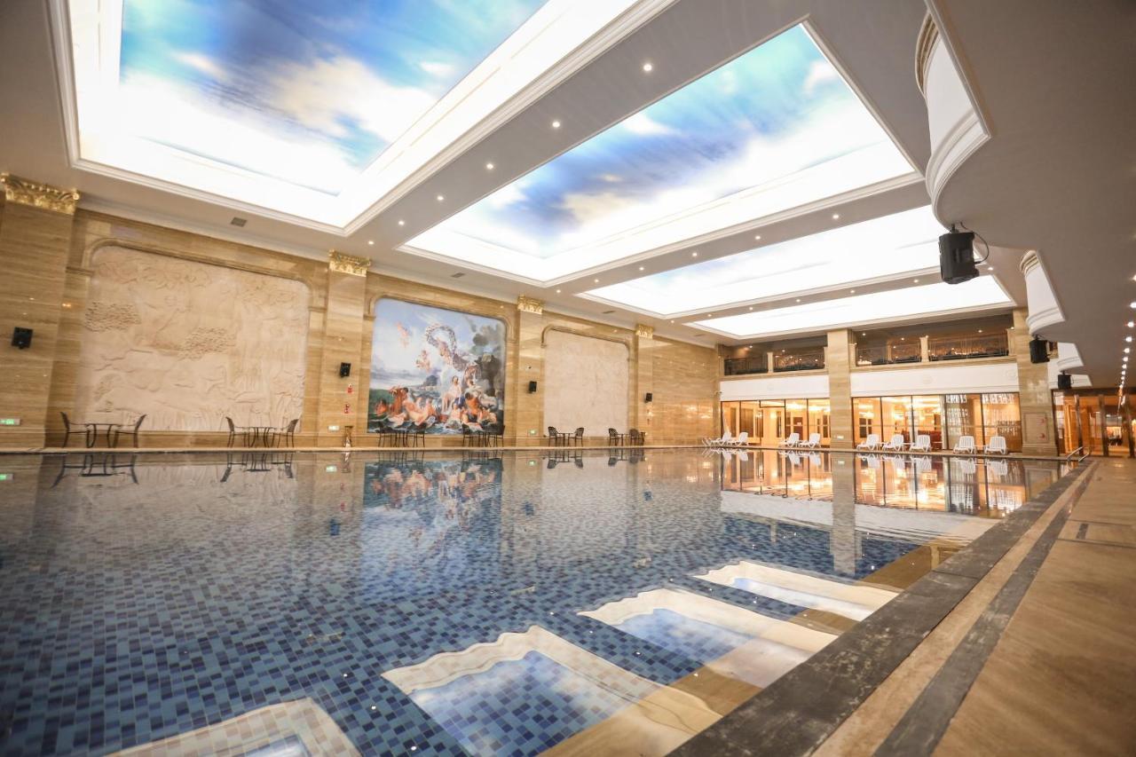 ホテル Wyndham Grand Kunming East エクステリア 写真
