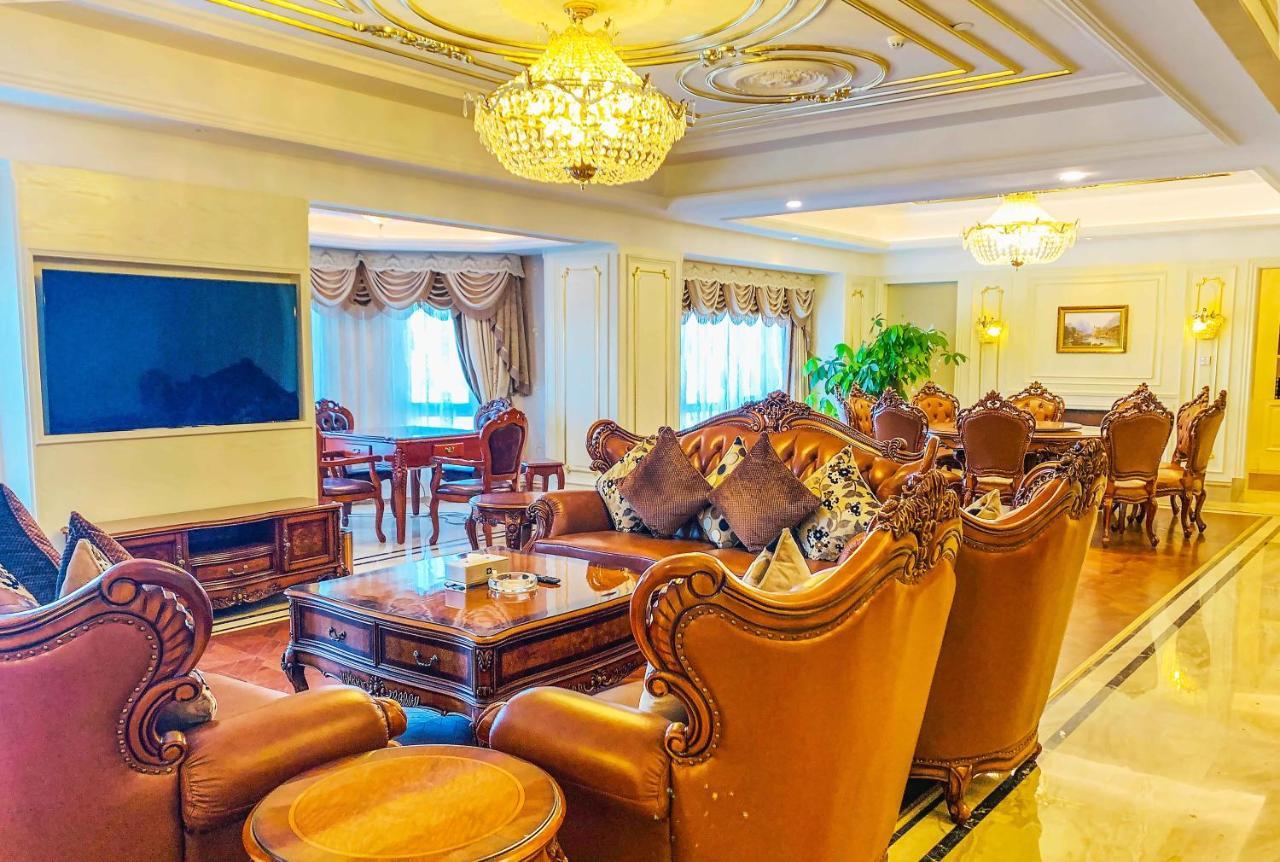 ホテル Wyndham Grand Kunming East エクステリア 写真