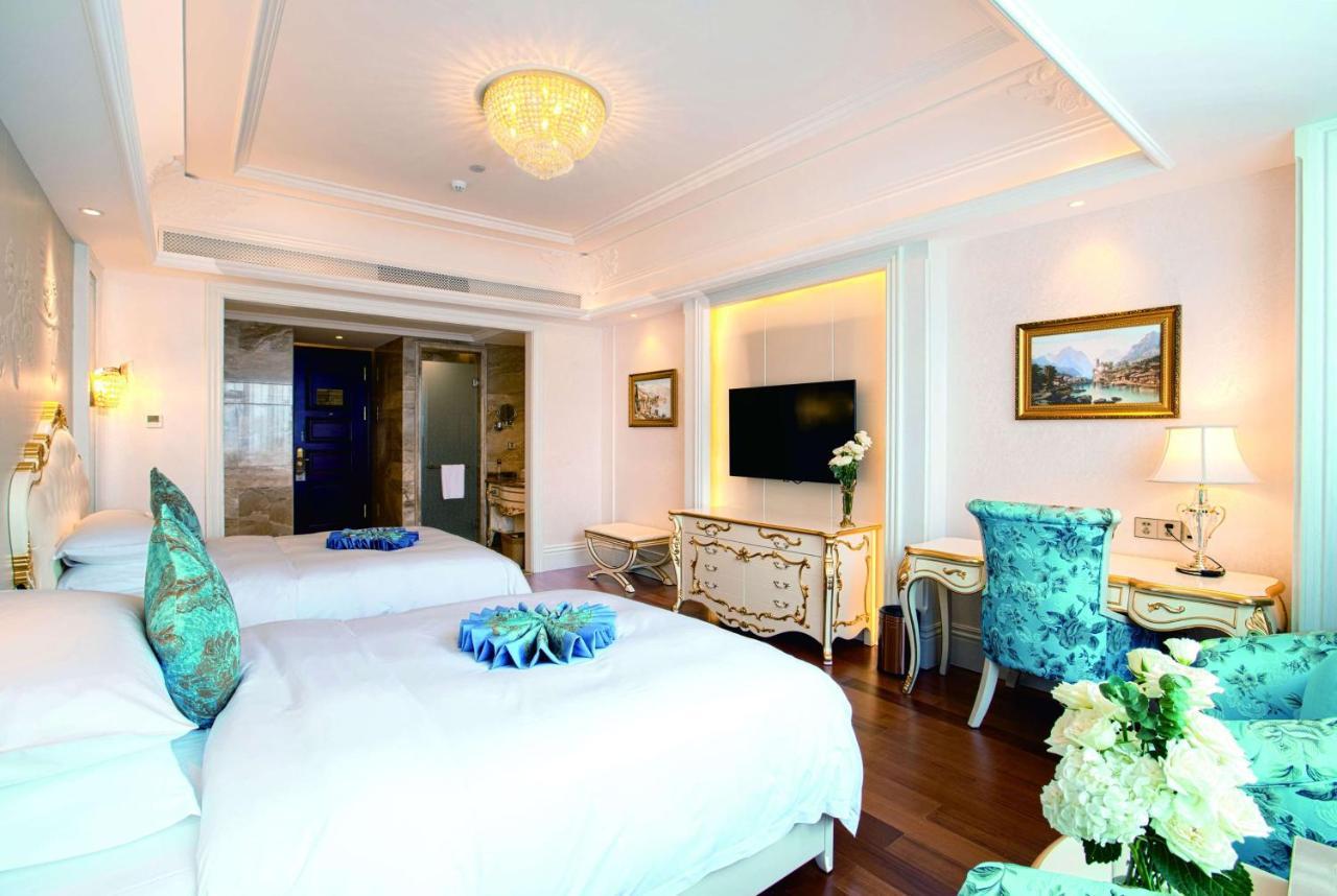 ホテル Wyndham Grand Kunming East エクステリア 写真