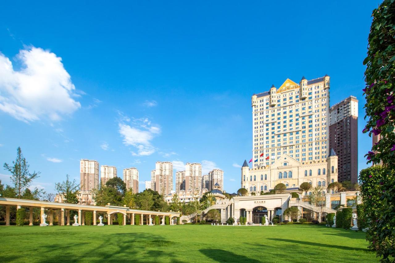 ホテル Wyndham Grand Kunming East エクステリア 写真