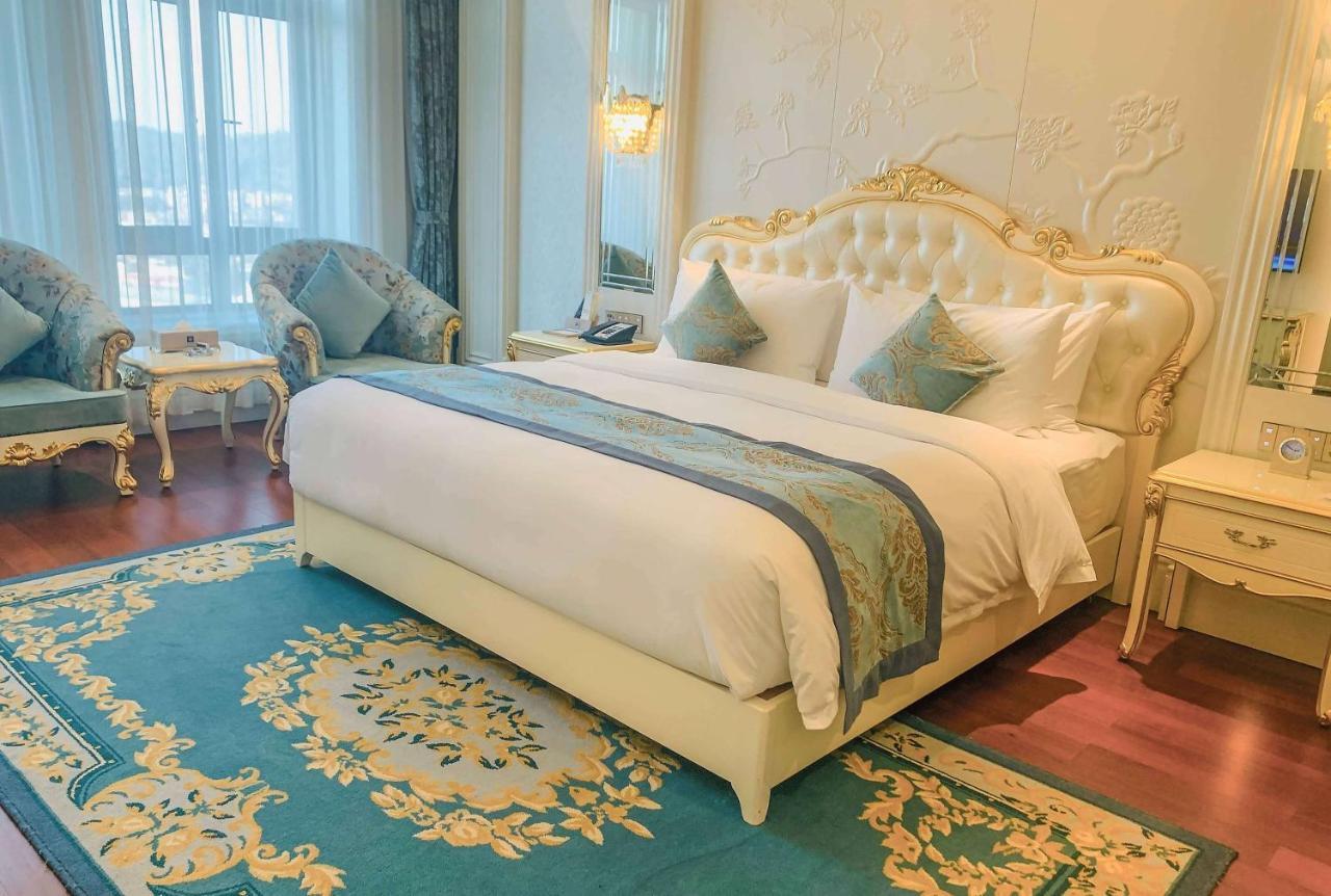 ホテル Wyndham Grand Kunming East エクステリア 写真